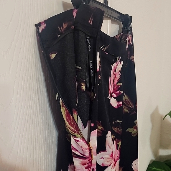 Calvin Klein Pants - Picture 6 of 7